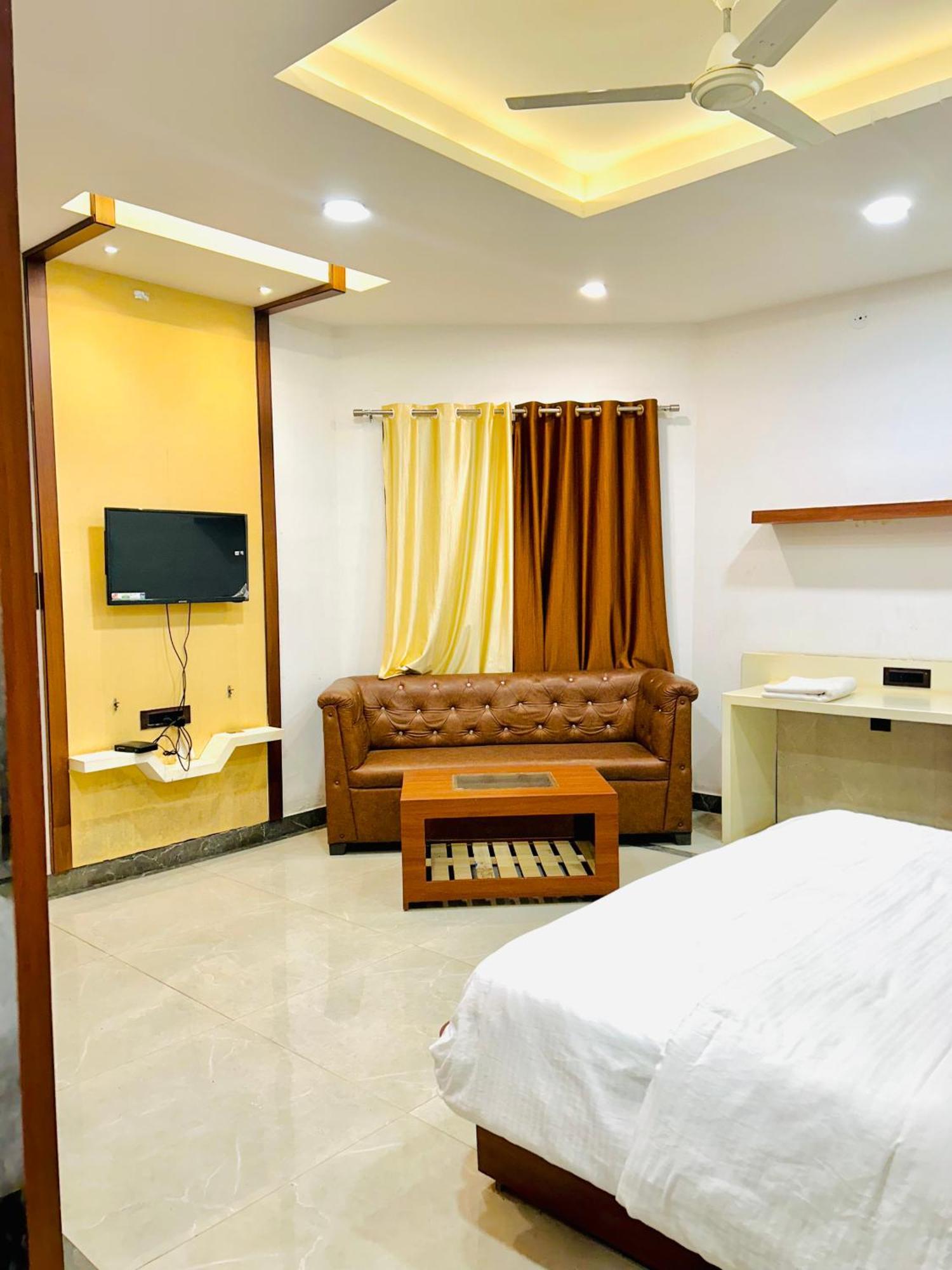 Krishnam Resort Jabalpur Exterior foto